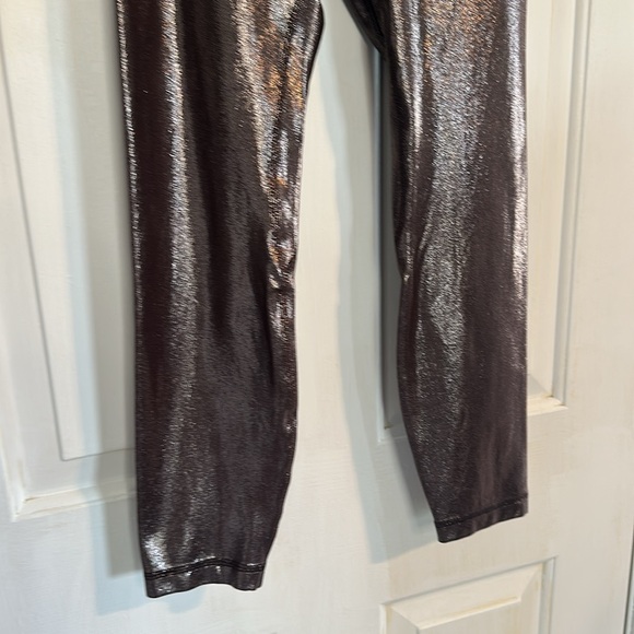 Lululemon brown metallic leggings size 6 - Picture 2 of 5